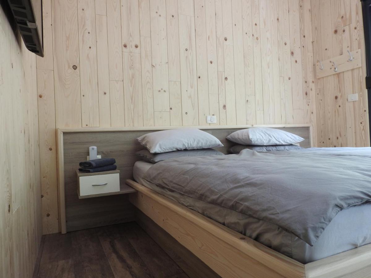 Pocitniski Hisici - Small Holiday Houses Ajdovščina Extérieur photo